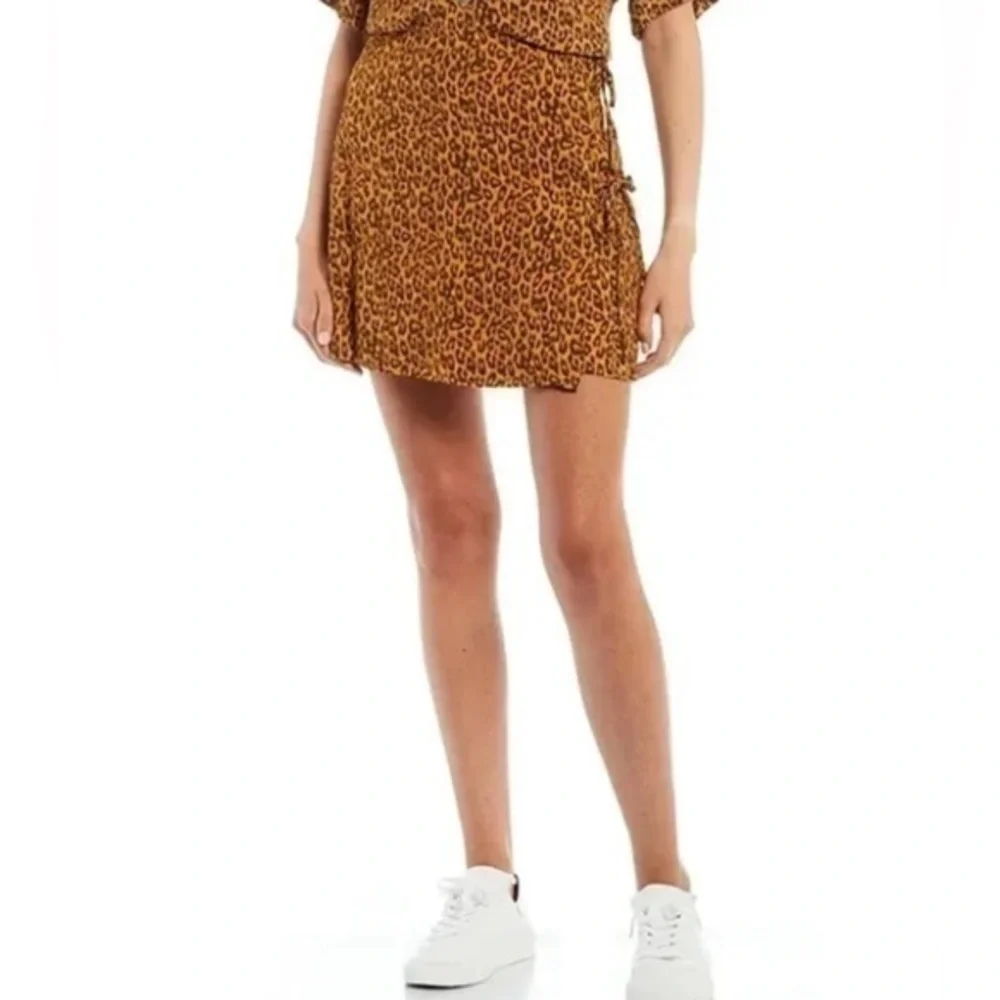 Gianni Bini GB Leopard Print Wrap Mjni Skirt